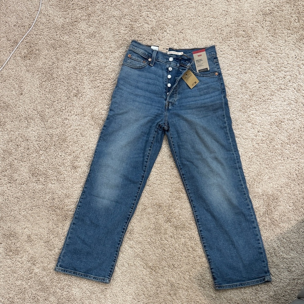 Levi’s Ribcage Straight Ankle Jeans